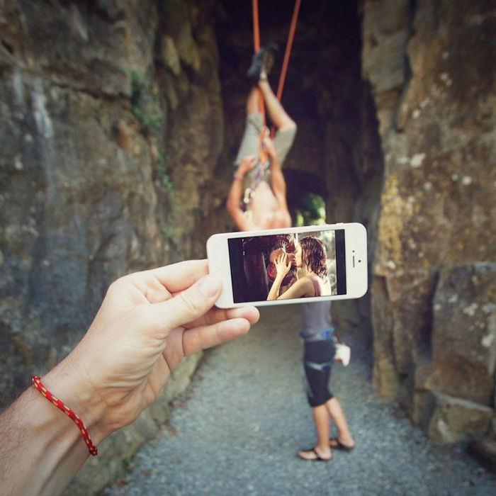 I-Insert-Movie-Scenes-Into-Real-Life-Situations-Using-My-Iphone-58aad74305daa__700