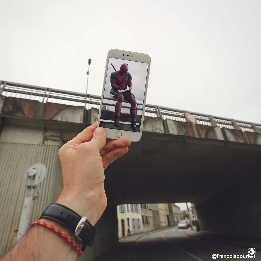 I-Insert-Movie-Scenes-Into-Real-Life-Situations-Using-My-Iphone-58aada396777c__700
