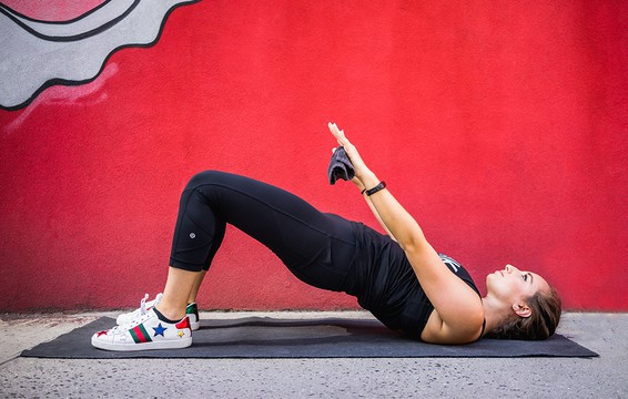 adaymag-this-workout-will-tone-your-entire-body-using-just-a-hand-towel-08