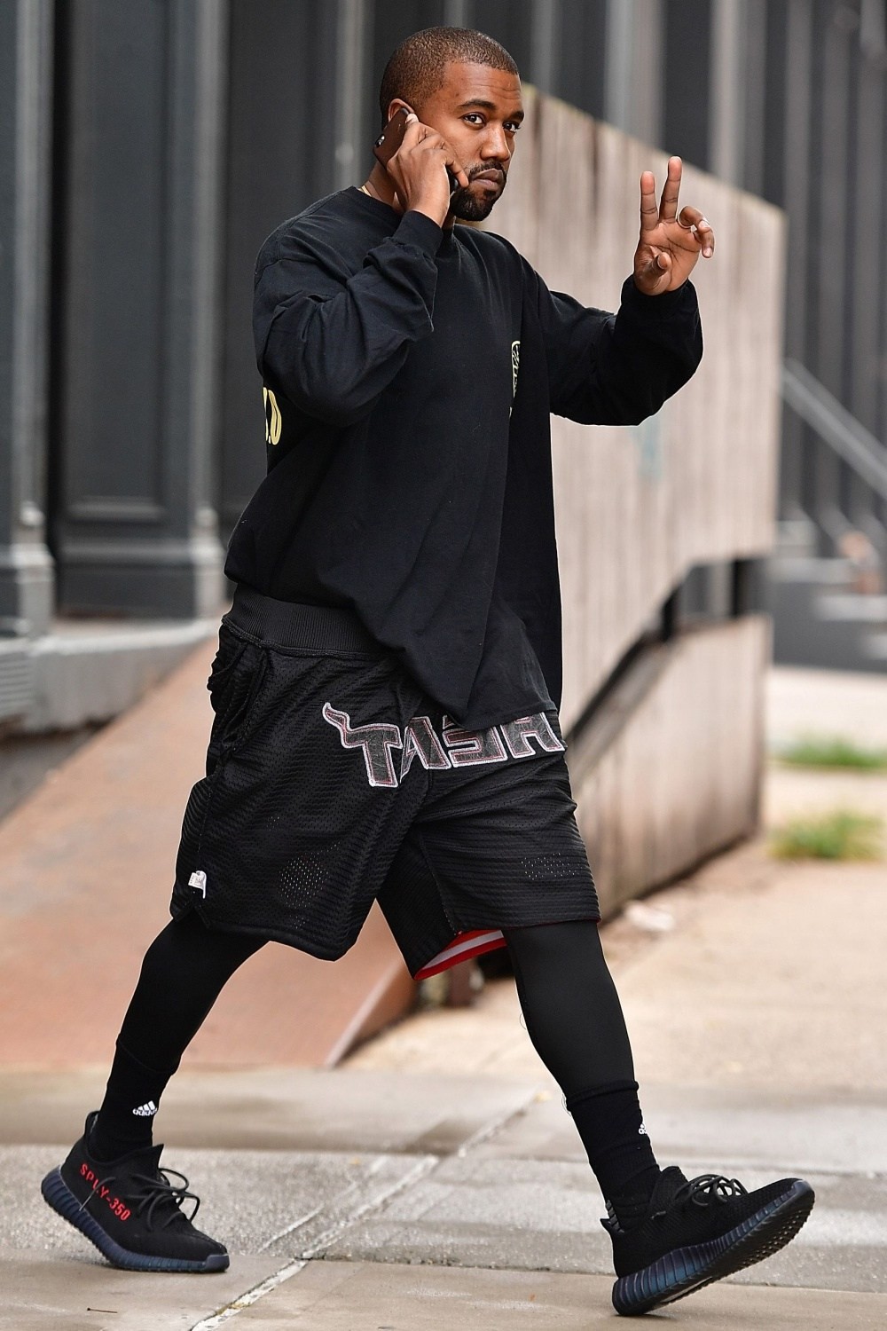 【潮流教主】Kanye West點石成金!引領最強的音樂和時尚潮流!