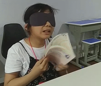 「量子波動速讀法」甚至能令學生在蒙眼的情況下完成閱讀!